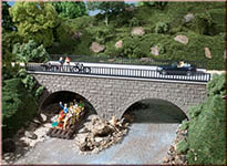 015-41589 - 1:87 Kleine Straßenbrücke (TT geeignet)